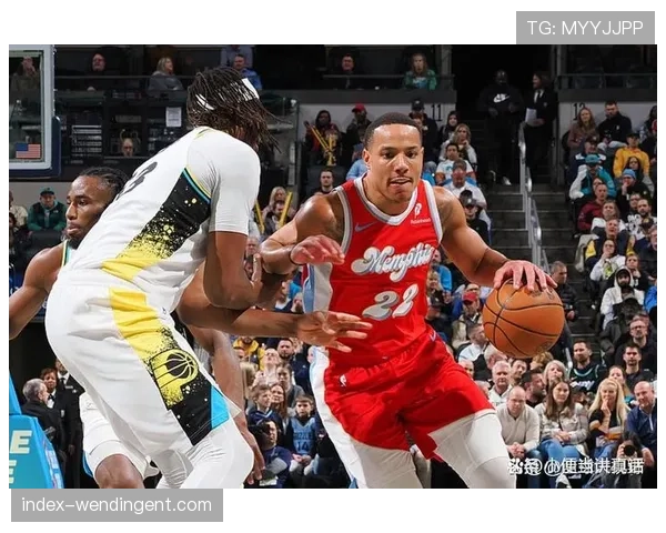 NBA常规赛：灰熊次节火力全开，三分球助攻半场领先