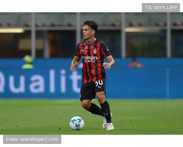 米兰利好消息:亚沙里伤愈回归训练,有望出战罗马关键战 米兰利好消息:亚沙里伤愈回归训练,有望出战罗马关键战